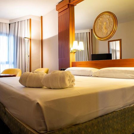 Hotel Los Bracos Logroño Eksteriør bilde